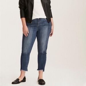 Torrid Girlfriend Two Tone Frayed Hem Jeans
